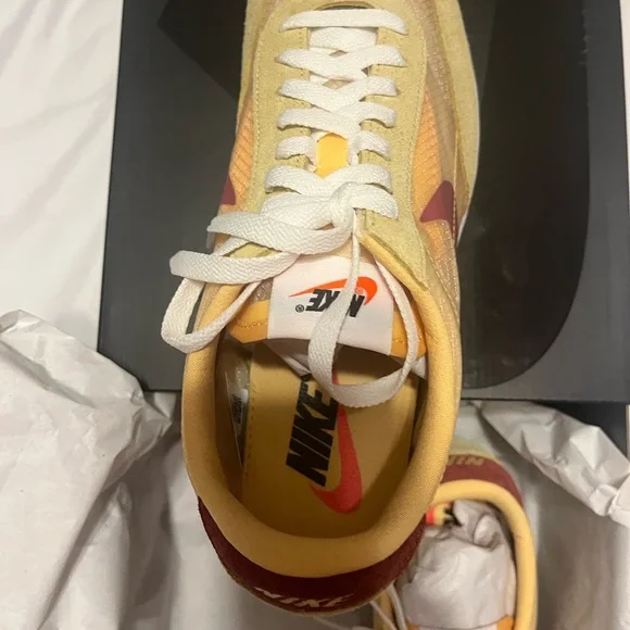 Men’s Nike Shoes - Picture 6 of 10